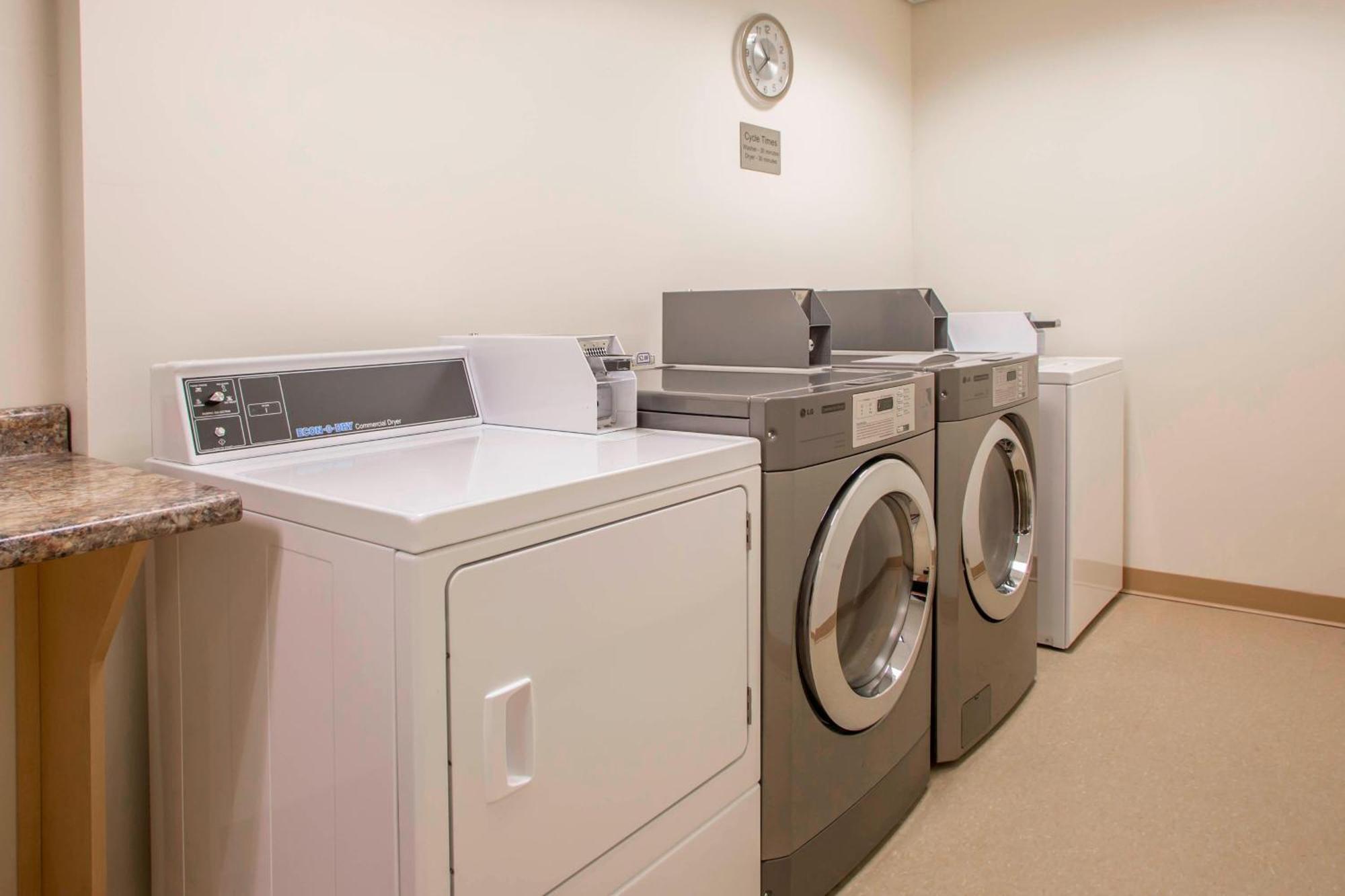 Fairfield Inn & Suites By Marriott Waterloo Cedar Falls Екстер'єр фото